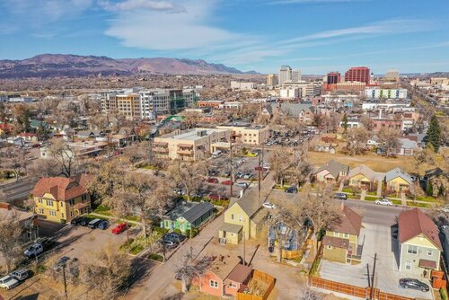 Гостиница 1br Downtown Urbanitydining, Drink, Cafes & Escape в Колорадо-Спрингс