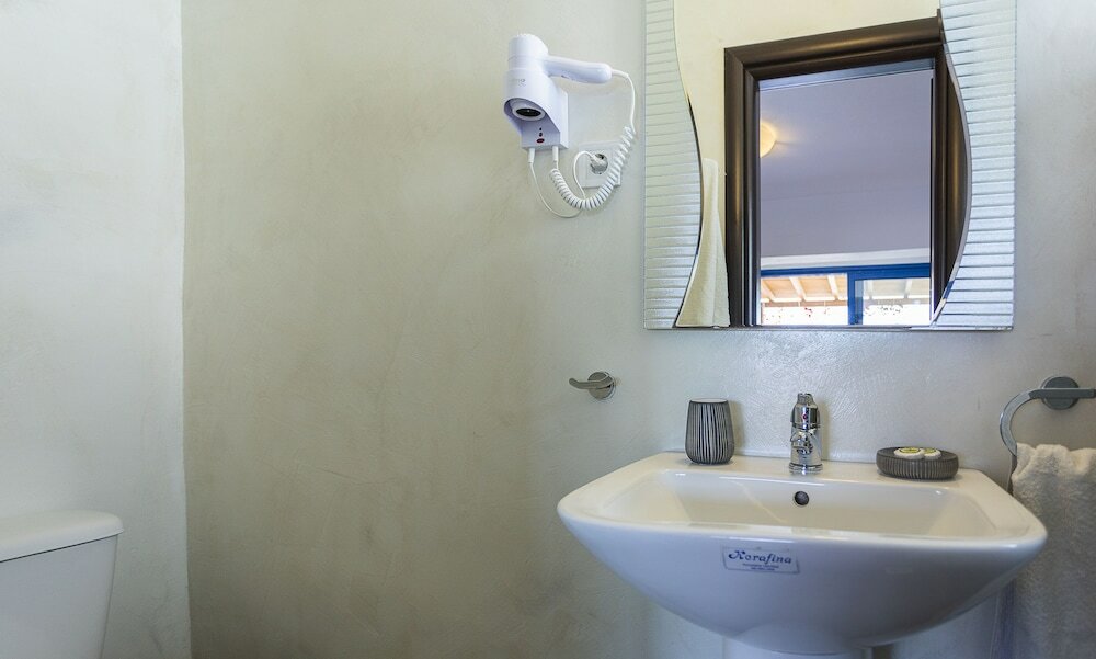 Фото Vassilia on the beach Serifos