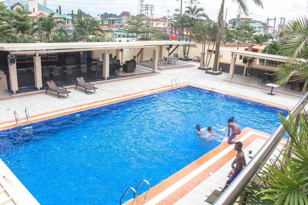 Фото отеля 1