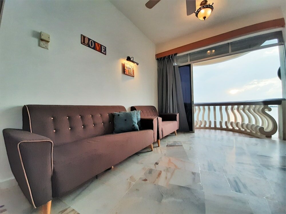 Фото Maison Seaview Suites Port Dickson