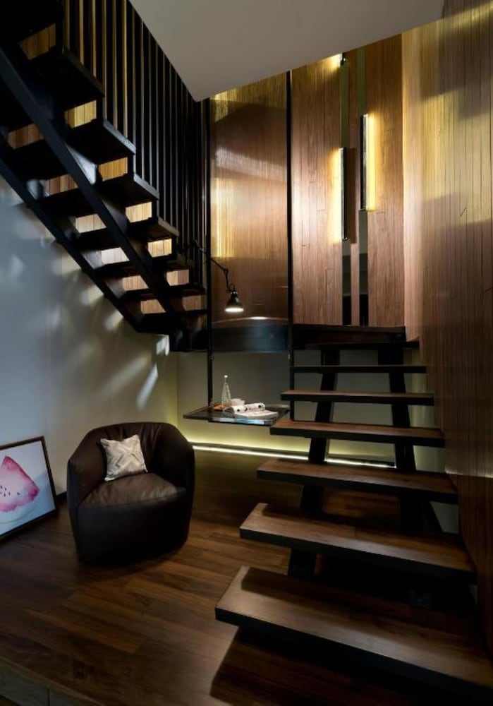 Фото Expressionz Suites by iHost Global