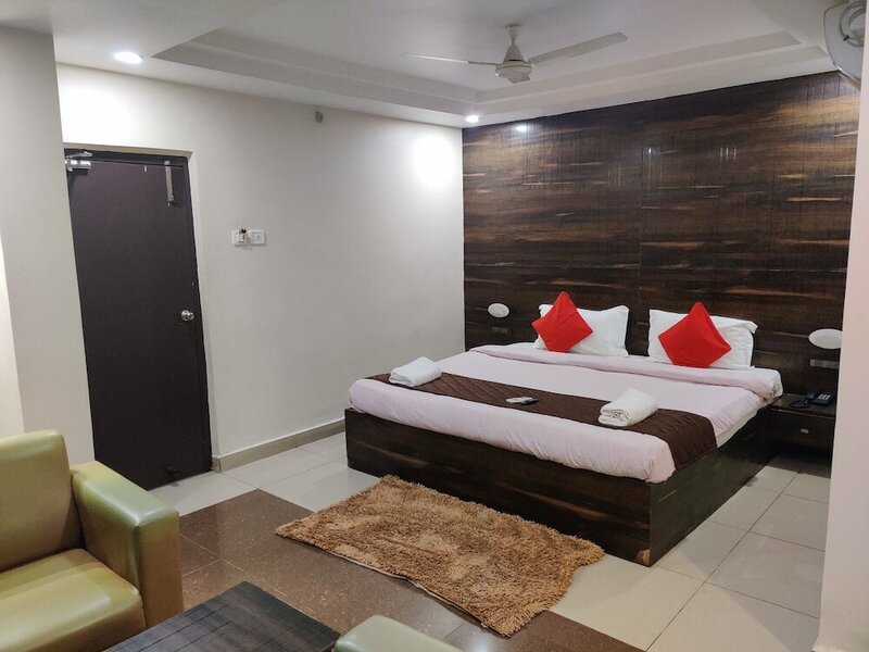 Гостиница Venkateshwara Mitra Residency в Варангале