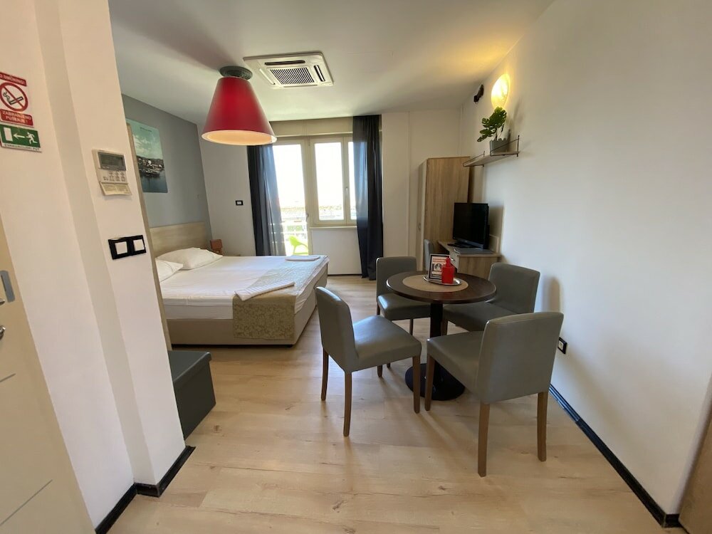 Фото Integrated Hotel Arbia - Margita Deluxe