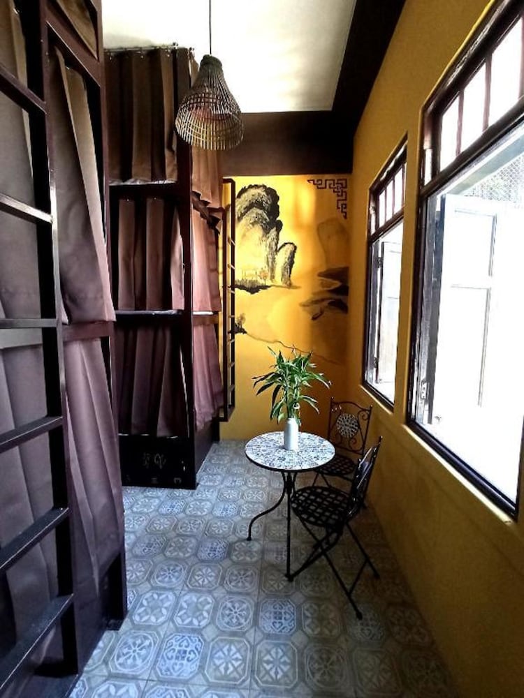 Фото Long Feng Hostel Bangkok