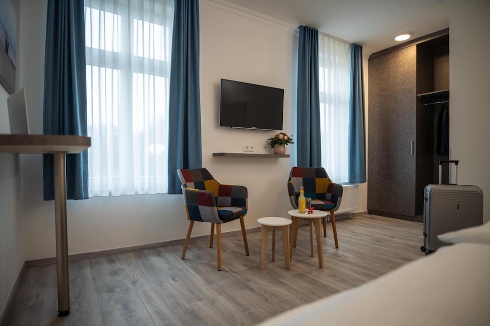 Фото Hotel Hanseat Stralsund