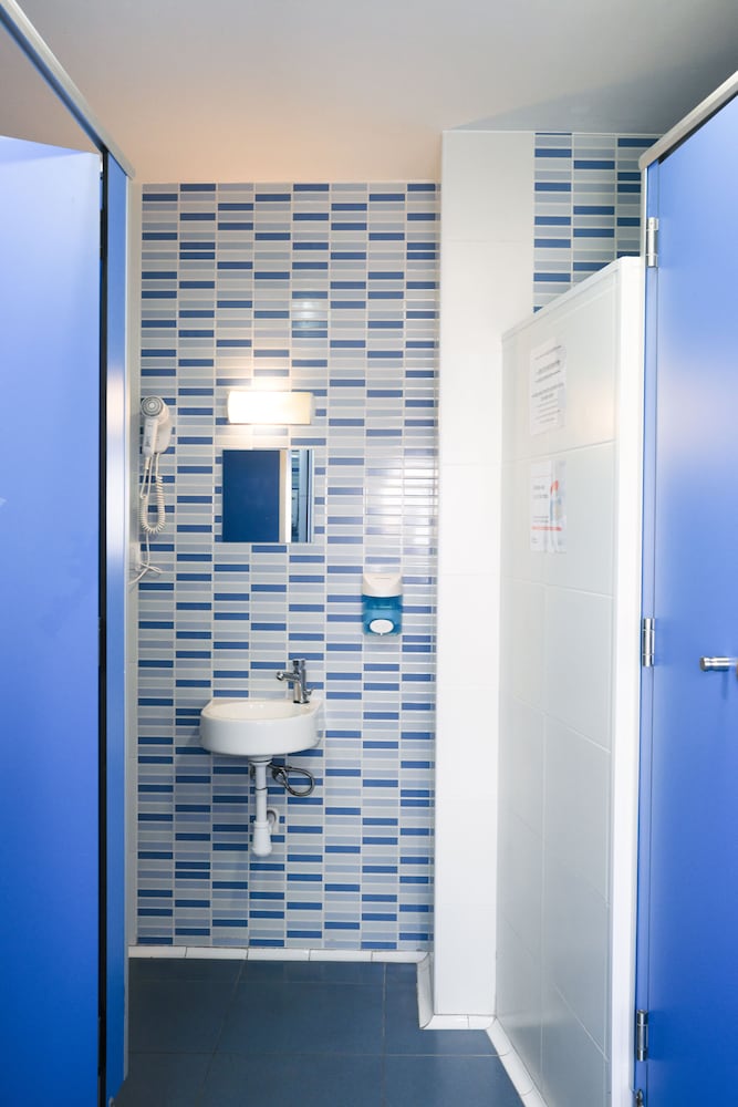 Фото Mana Mana Youth Hostel