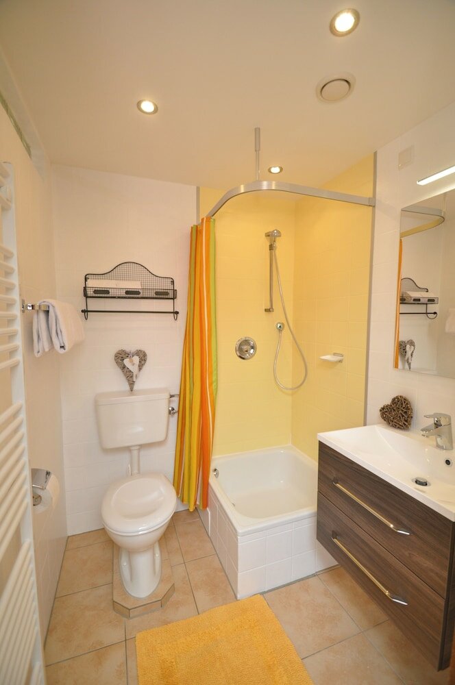 Фото Appartementhaus Alpenrose