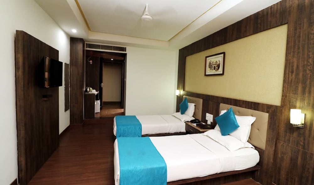 Фото Hotel Myriad