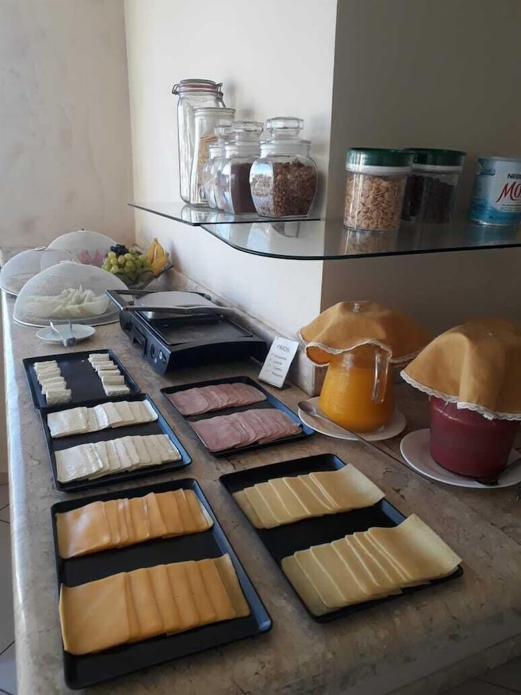 Фото Serra Plaza Hotel