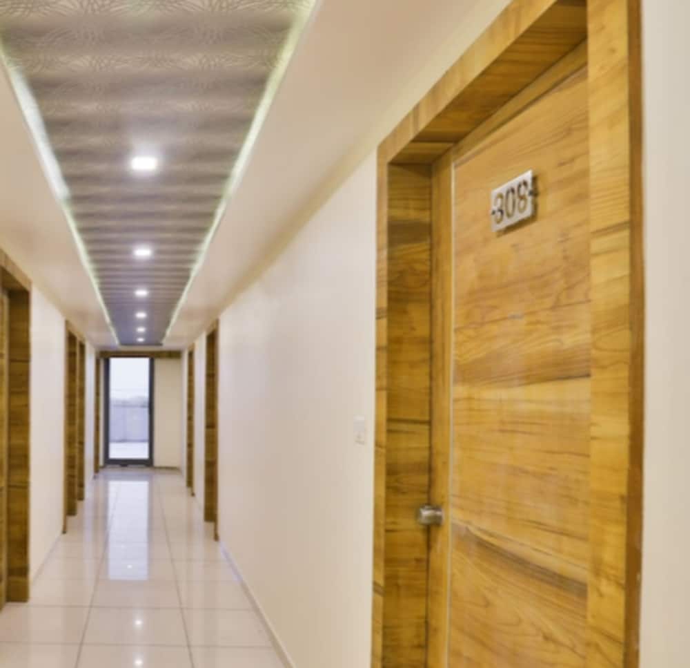 Фото Hotel Suncity