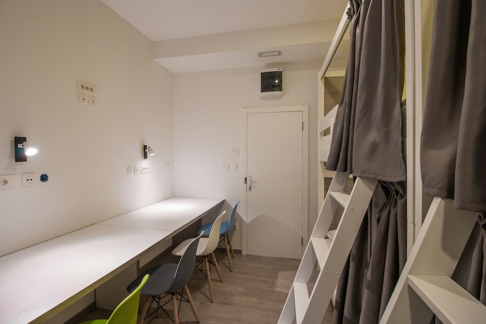 Фото Dandelion boutique hostel