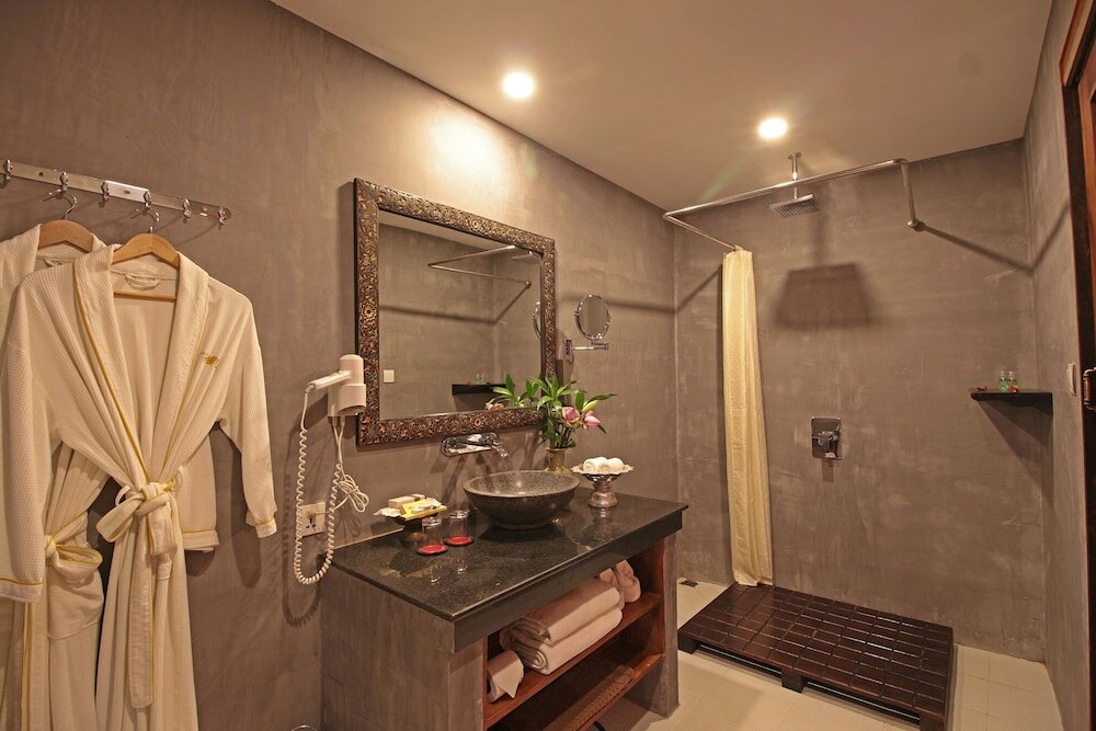 Фото Golden Temple Hotel