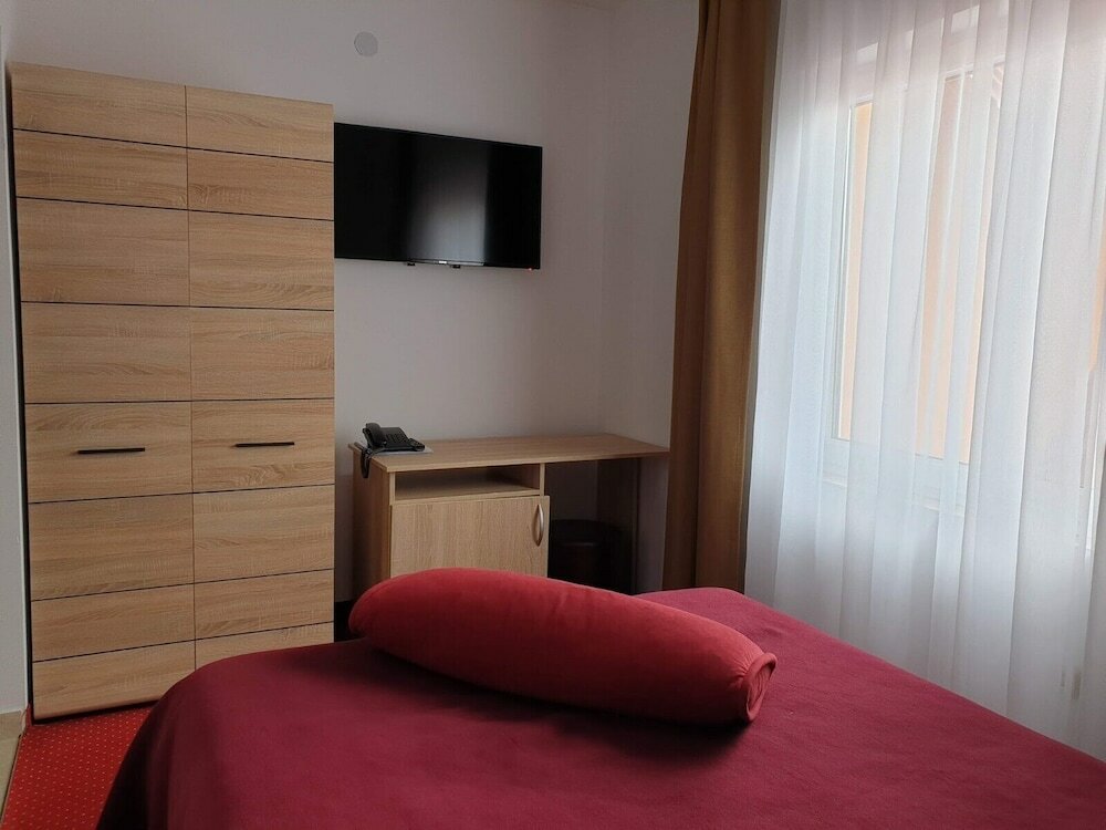 Фото Hotel Mirni Kutak