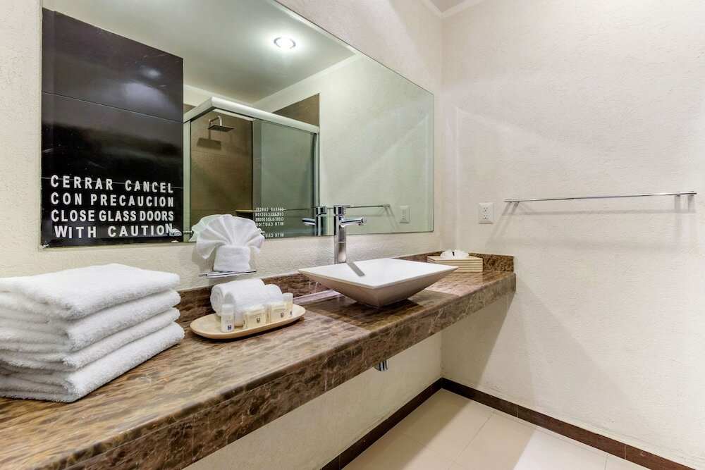 Фото Comfort Inn Cancun Aeropuerto