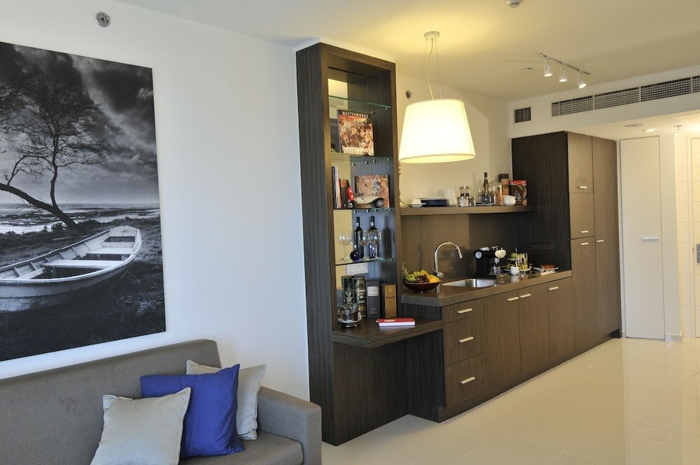 Фото West All Suite