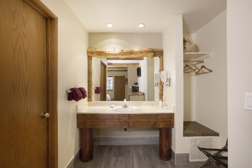 Фото Sleepy Hollow Cabins and Hotel