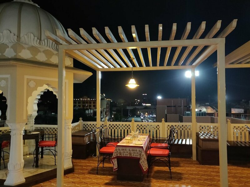 Гостиница Laxmi Palace Heritage Boutique Hotel в Джайпуре