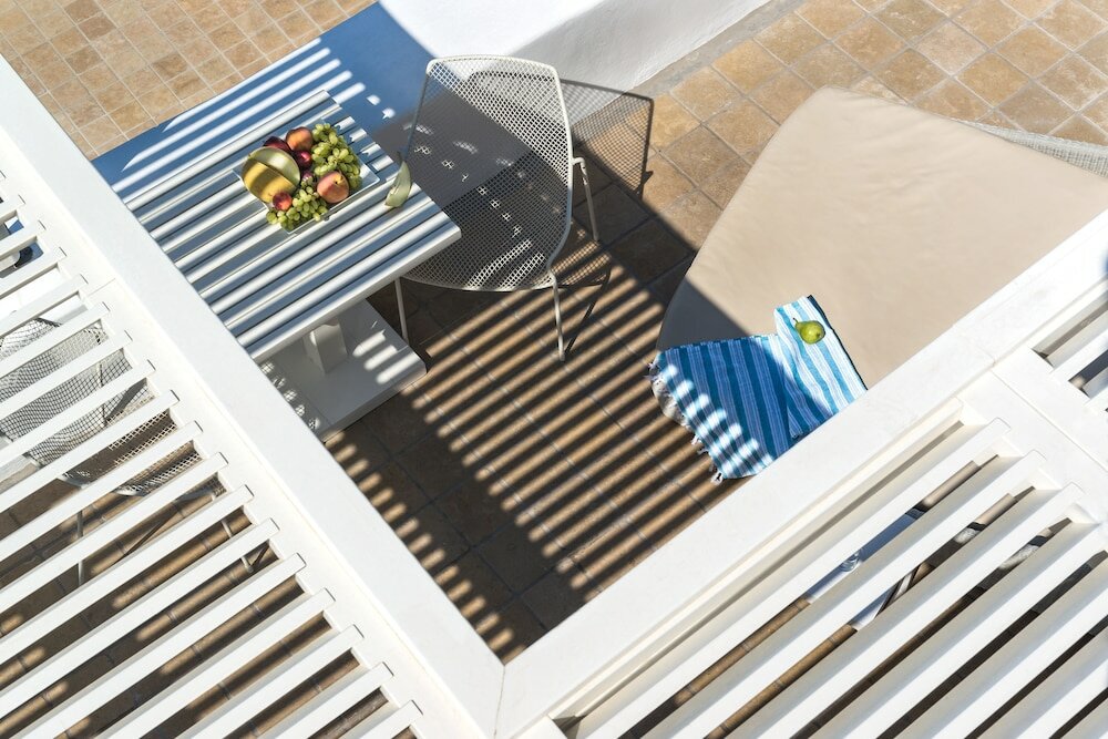 Фото White Santorini