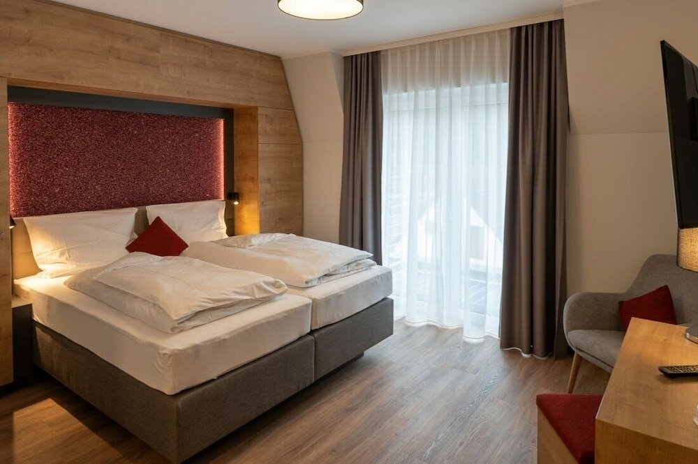 Фото Hotel Landgasthaus Ständenhof