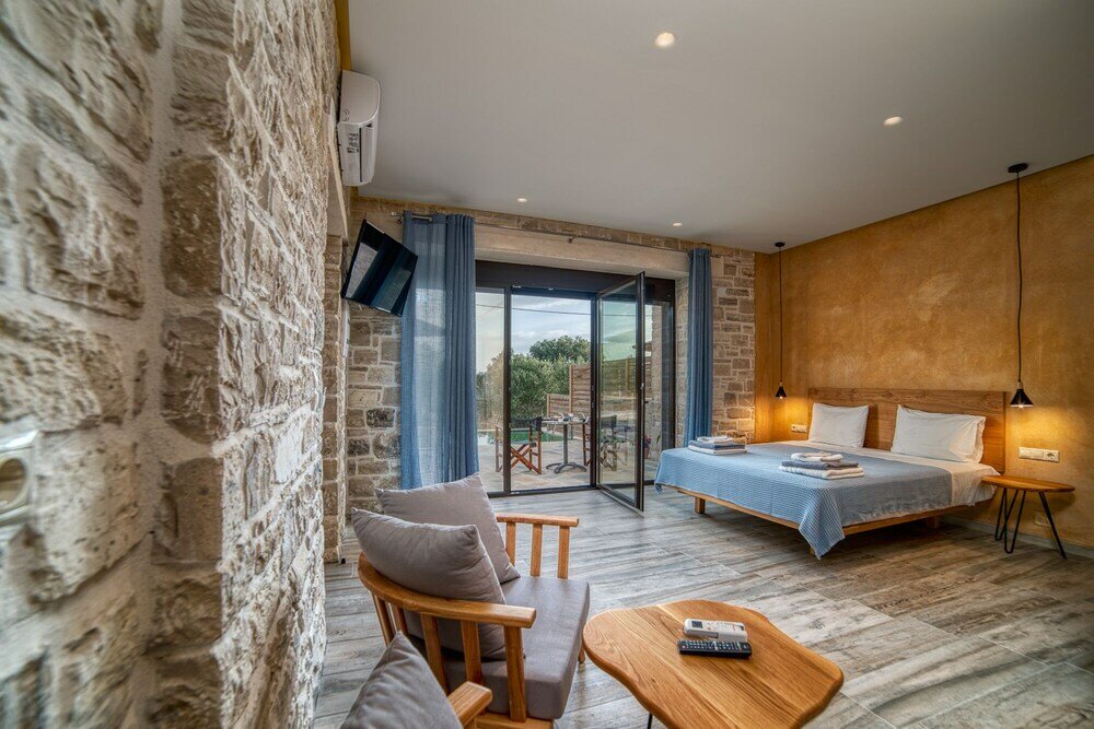 Фото Olive Luxury Suites - Adults Only