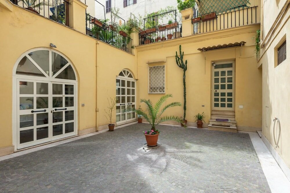 Фото Vatican Vanity