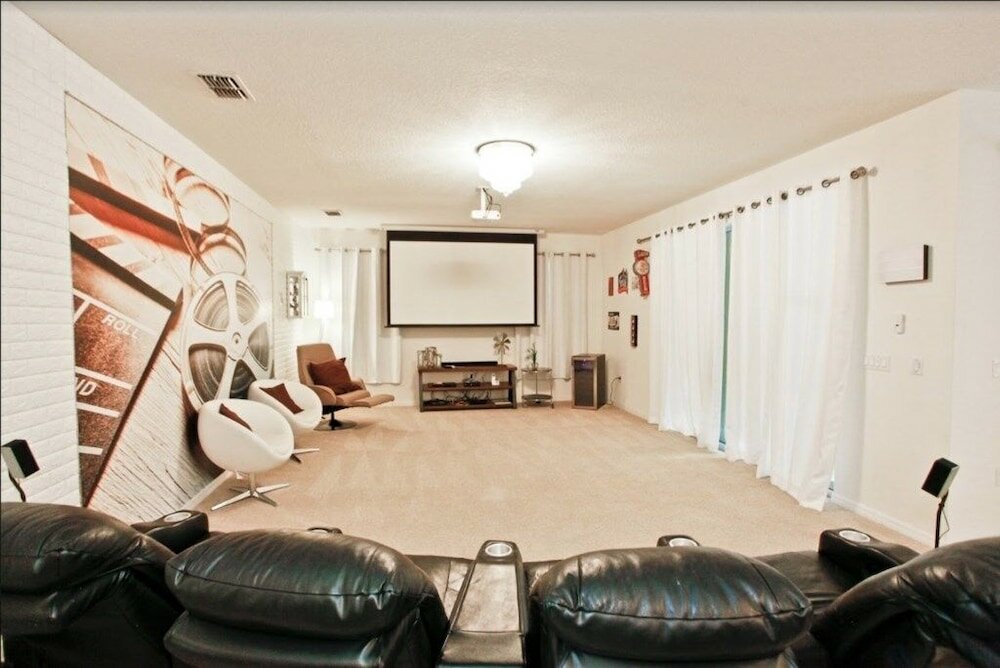 Фото 241 Las Fuentes Drive 6 Bedroom Home