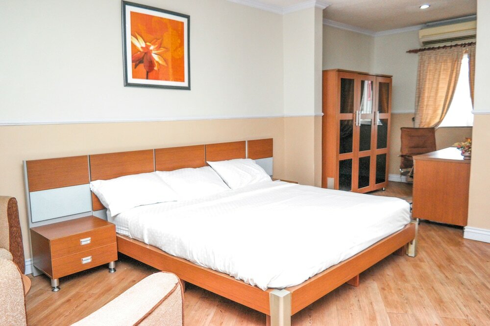 Фото Quiet Pools Inn and Residence