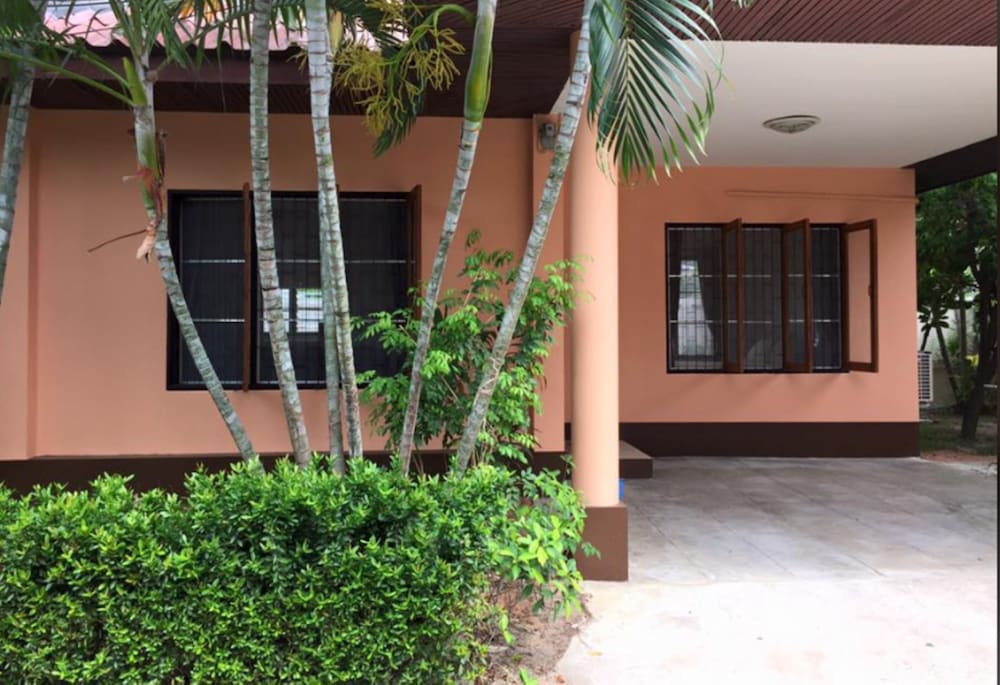 Фото Busaba House