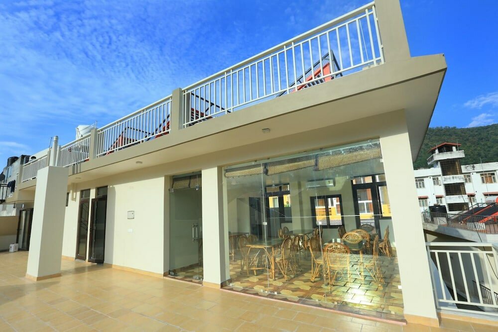 Фото Hotel Yog Tapovan