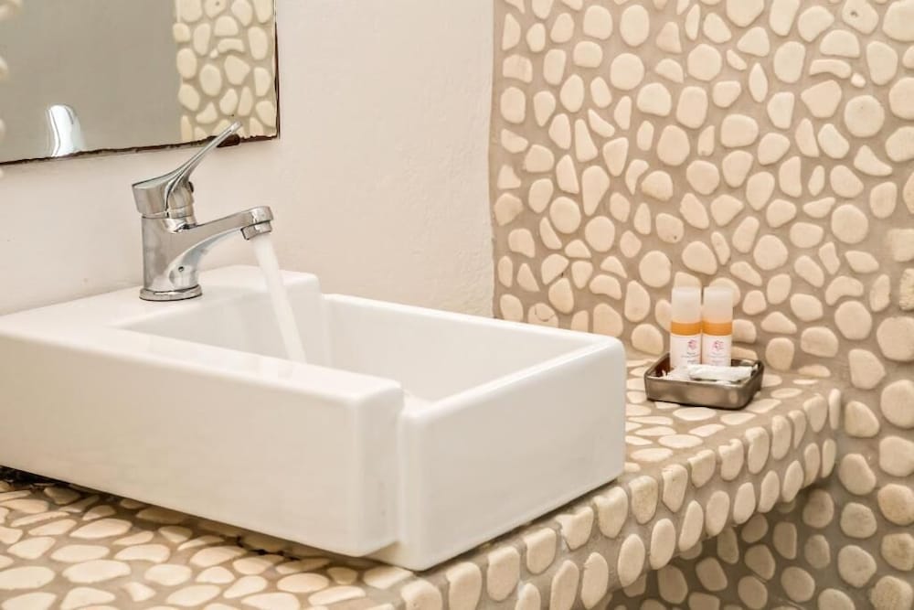 Фото Onar Hotel and Suites