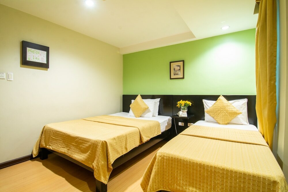 Фото Festive Hotel