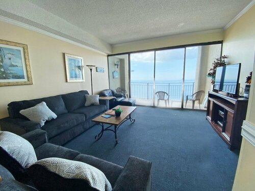 Гостиница Direct Ocean Front Penthouse! Indoor/outdoor Pool! в Миртл-Бич
