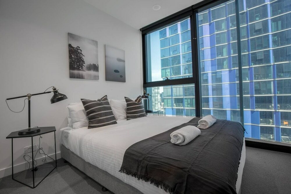 Фото Cozy Apt With City Views Next to Meblourne Central