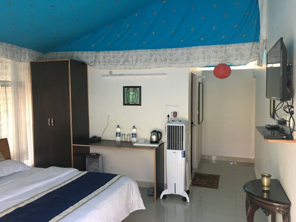 Фото Tatva Bir Tents and Hotel