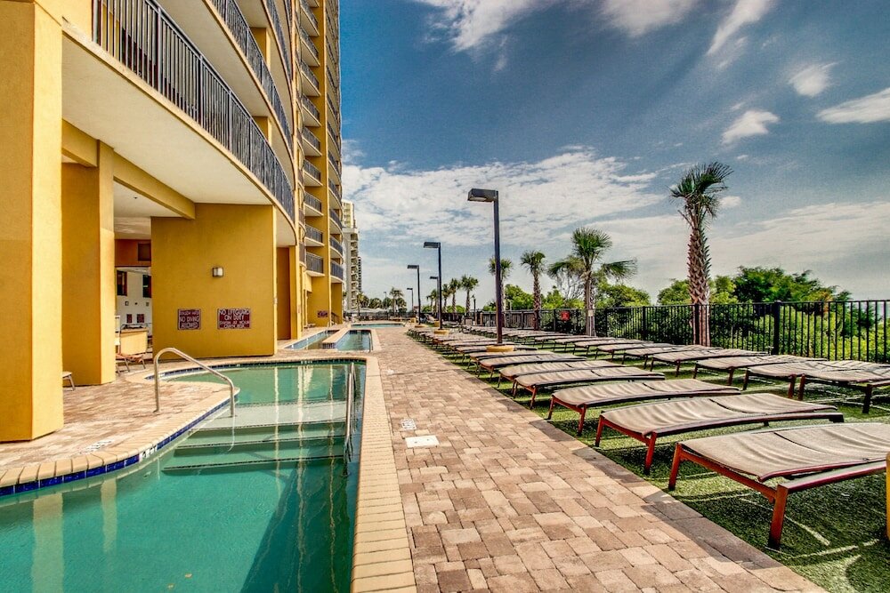 Фото Beachfront Anderson Condos by Hosteeva