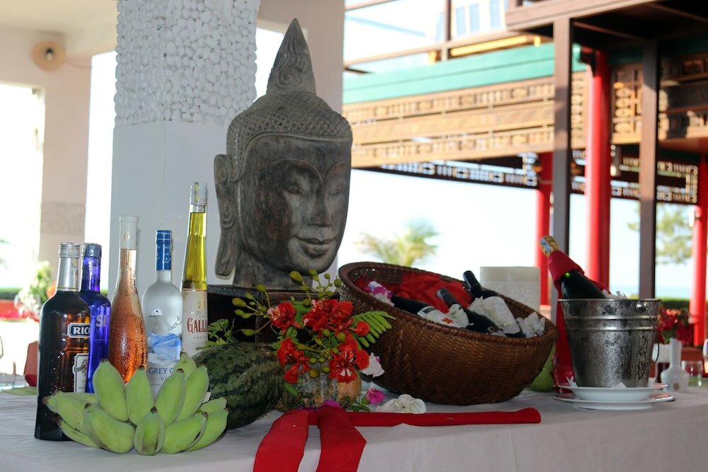 Фото Full Moon Village