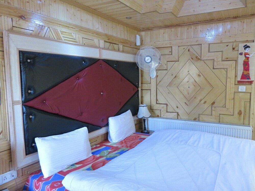 Фото Tih Hotel Nezer Holiday Inn