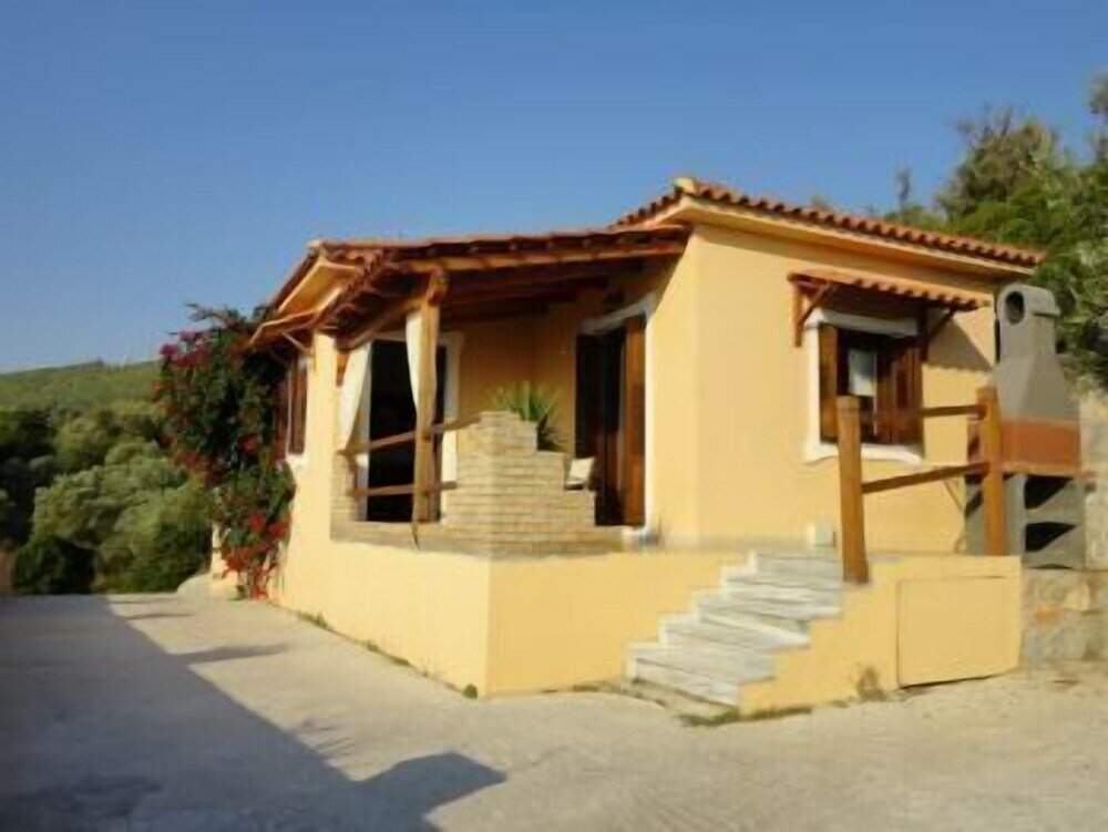 Фото Skiathos Garden Cottages