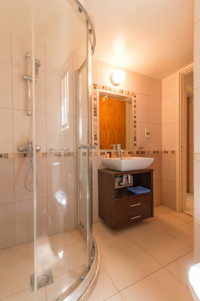 Фото Hill View Restaurant & Apartments