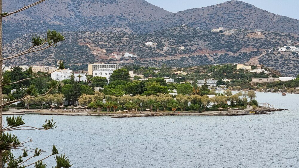 Фото Melas Apartments