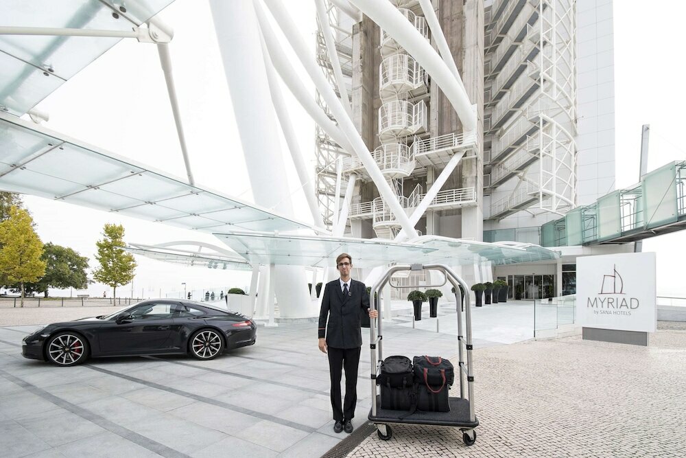 Фото Myriad by Sana Hotels