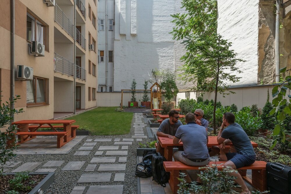 Фото Corvin Point Rooms and Apartments