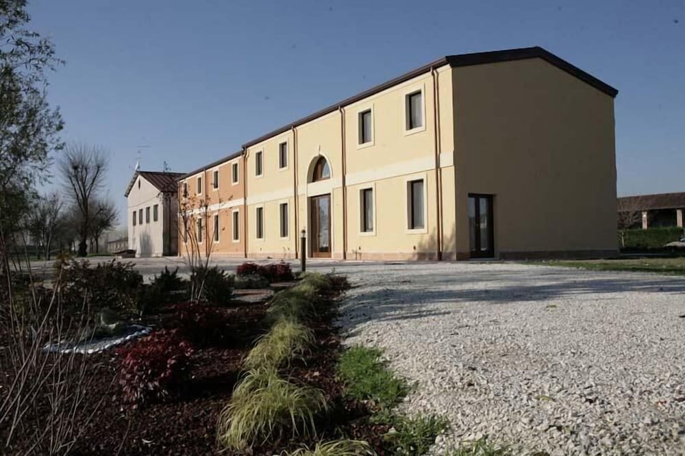 Фото Otto Ducati d'Oro