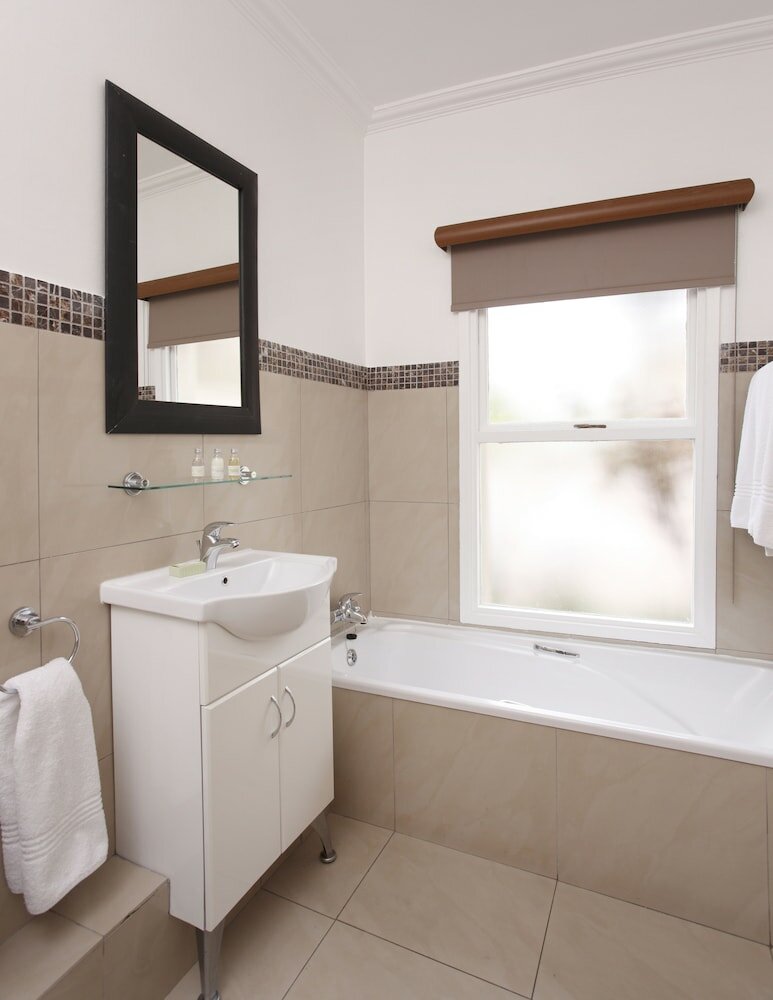 Фото The Capital Villa