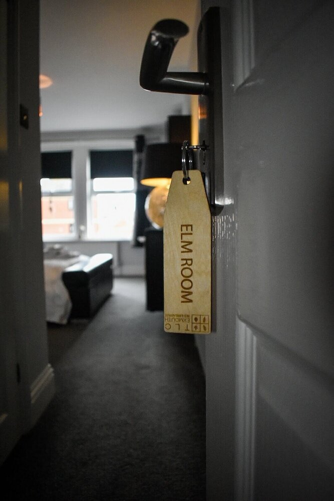 Фото Tlc Exmouth Bed and Breakfast