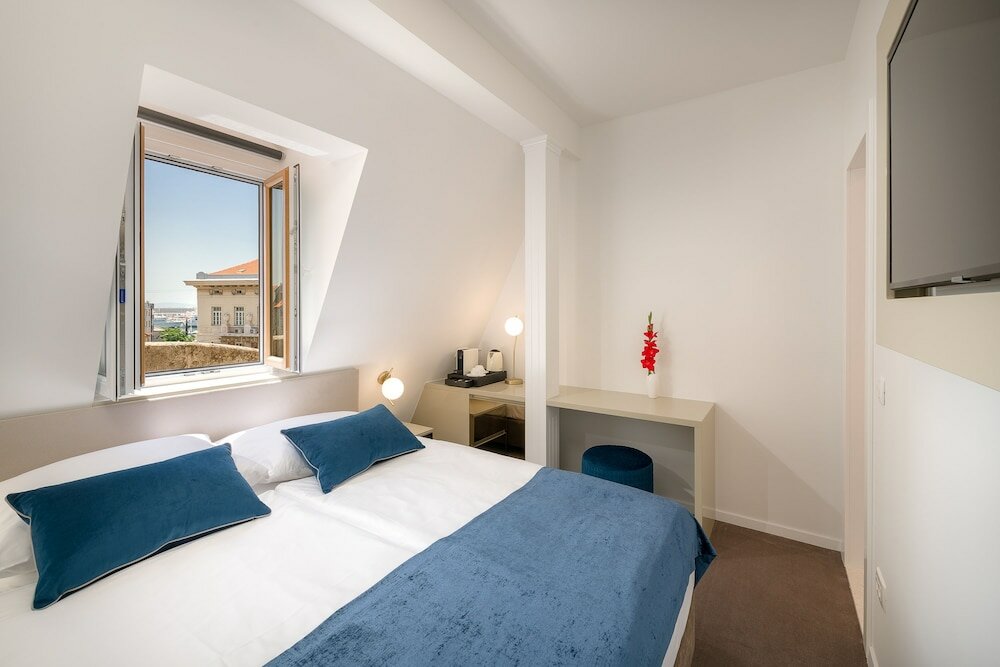 Фото Flos Luxury Rooms