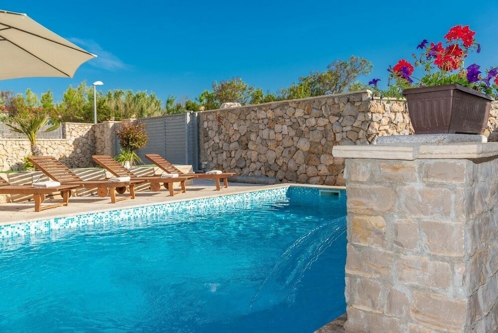 Фото Villa St. vid 3