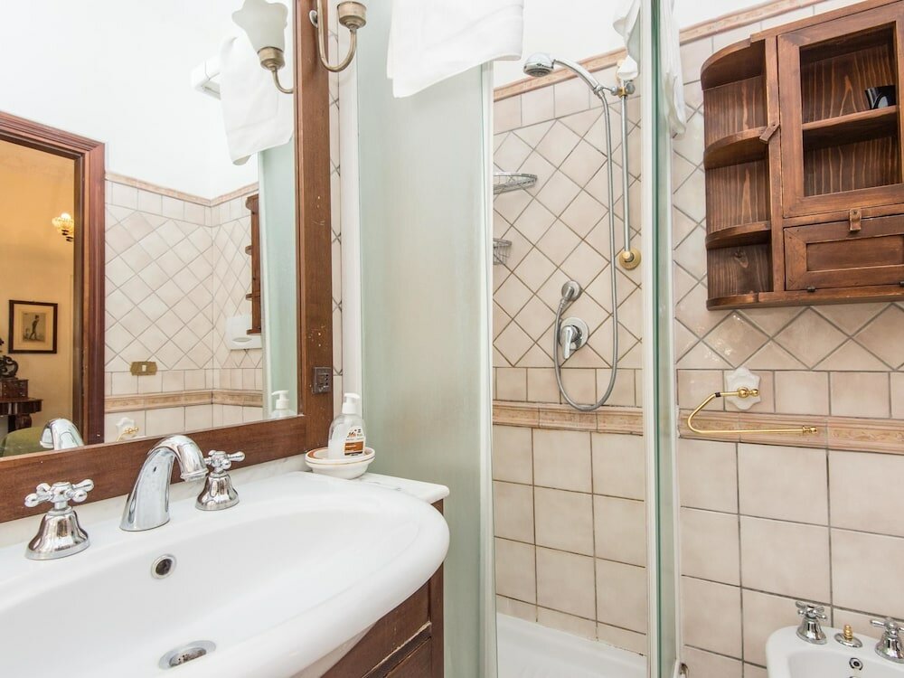 Фото Rsh Spanish Steps Luxury Apartment