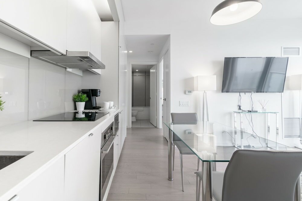 Фото Metropolis Suites - Peter St