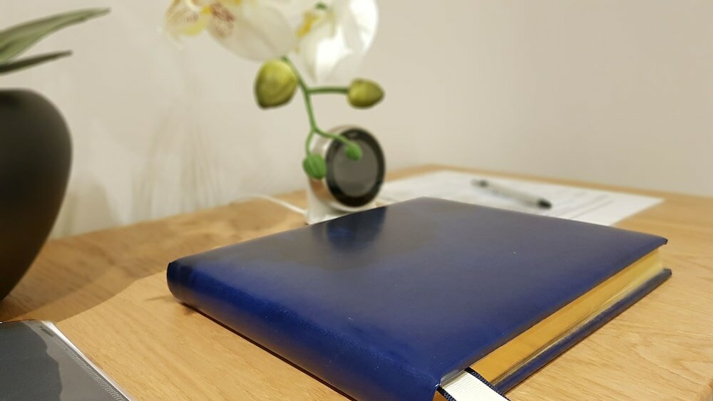 Фото Authentic Central 3-Bedroom Apartment